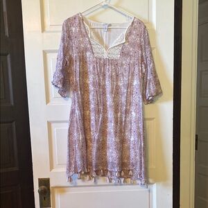 *BOGO closet deal* Floral Women's Tunic
